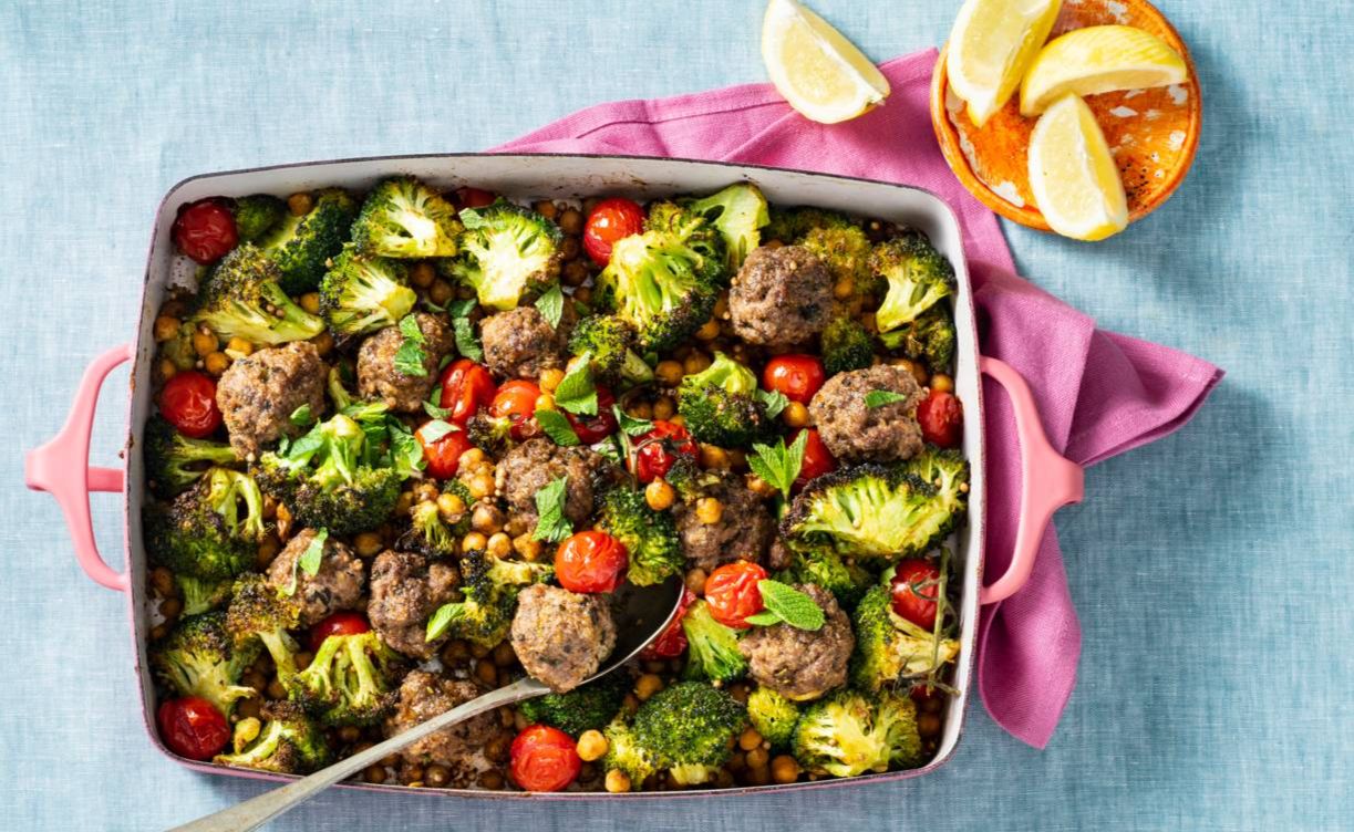 Ovenschotel met gehaktballetjes en broccoli